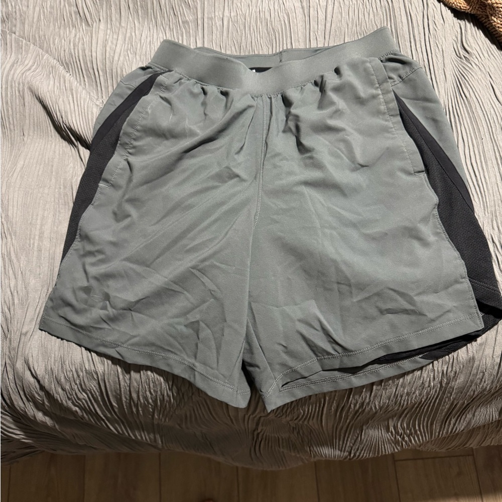 Under Armour Men's Gray and Black Athletic Shorts